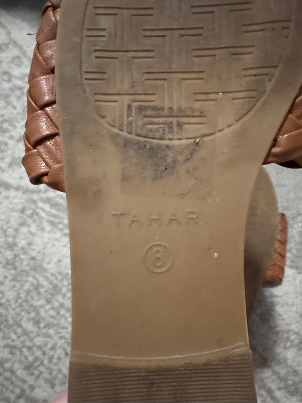 Tahari slip on brown weave sandals - Picture 4 of 6